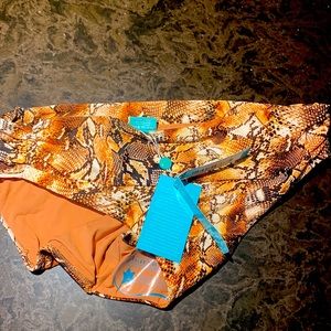NWT -    Melissa Odabash Bel Air Bottom HS Snake 50 print bikini bottoms.